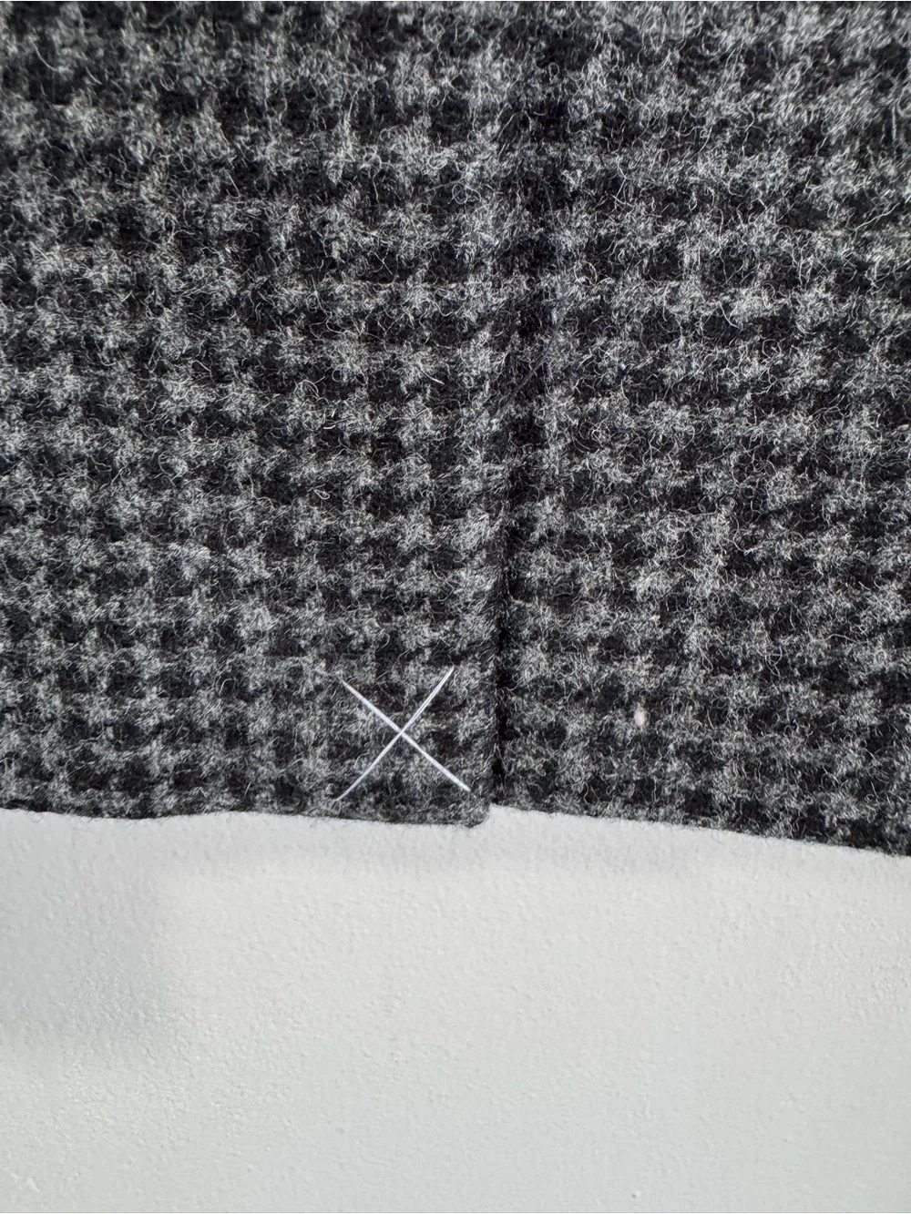 J. Crew Parke Blazer Houndstooth Plaid Wool Black Gray Style J4861 Size 2